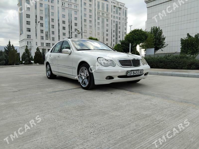 Mercedes-Benz E320 2001 - 120 000 TMT - Кëши - img 10