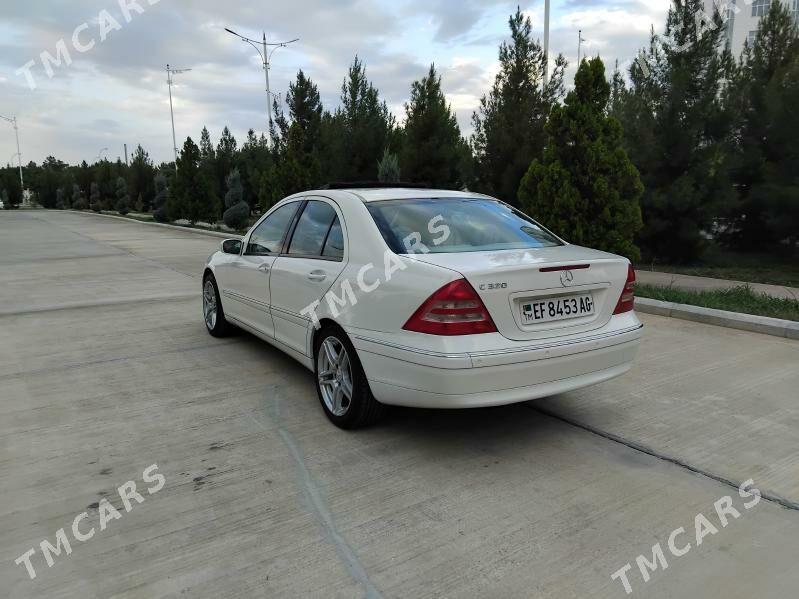 Mercedes-Benz E320 2001 - 120 000 TMT - Кëши - img 3