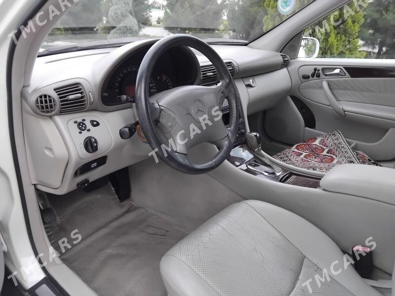 Mercedes-Benz E320 2001 - 120 000 TMT - Кëши - img 7