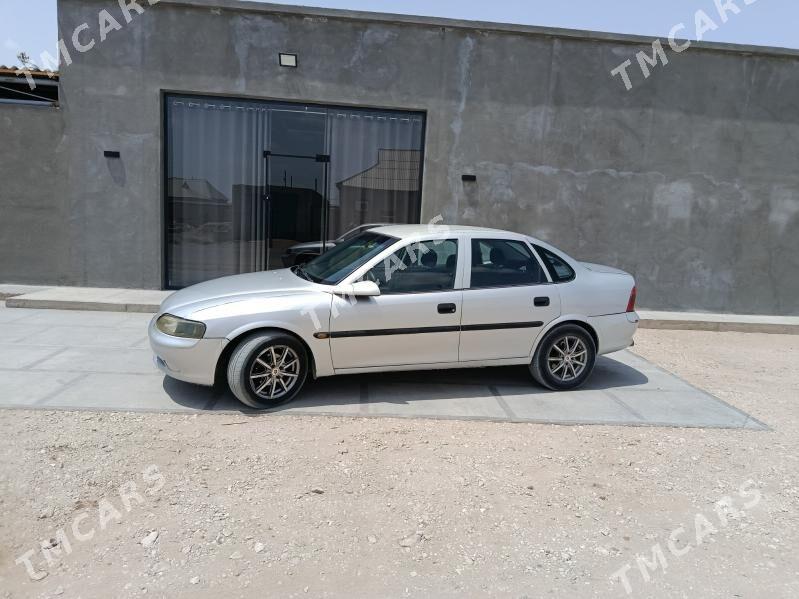 Opel Vectra 1998 - 40 000 TMT - Гумдаг - img 3
