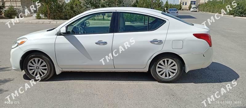Nissan Versa 2011 - 107 000 TMT - Ашхабад - img 4