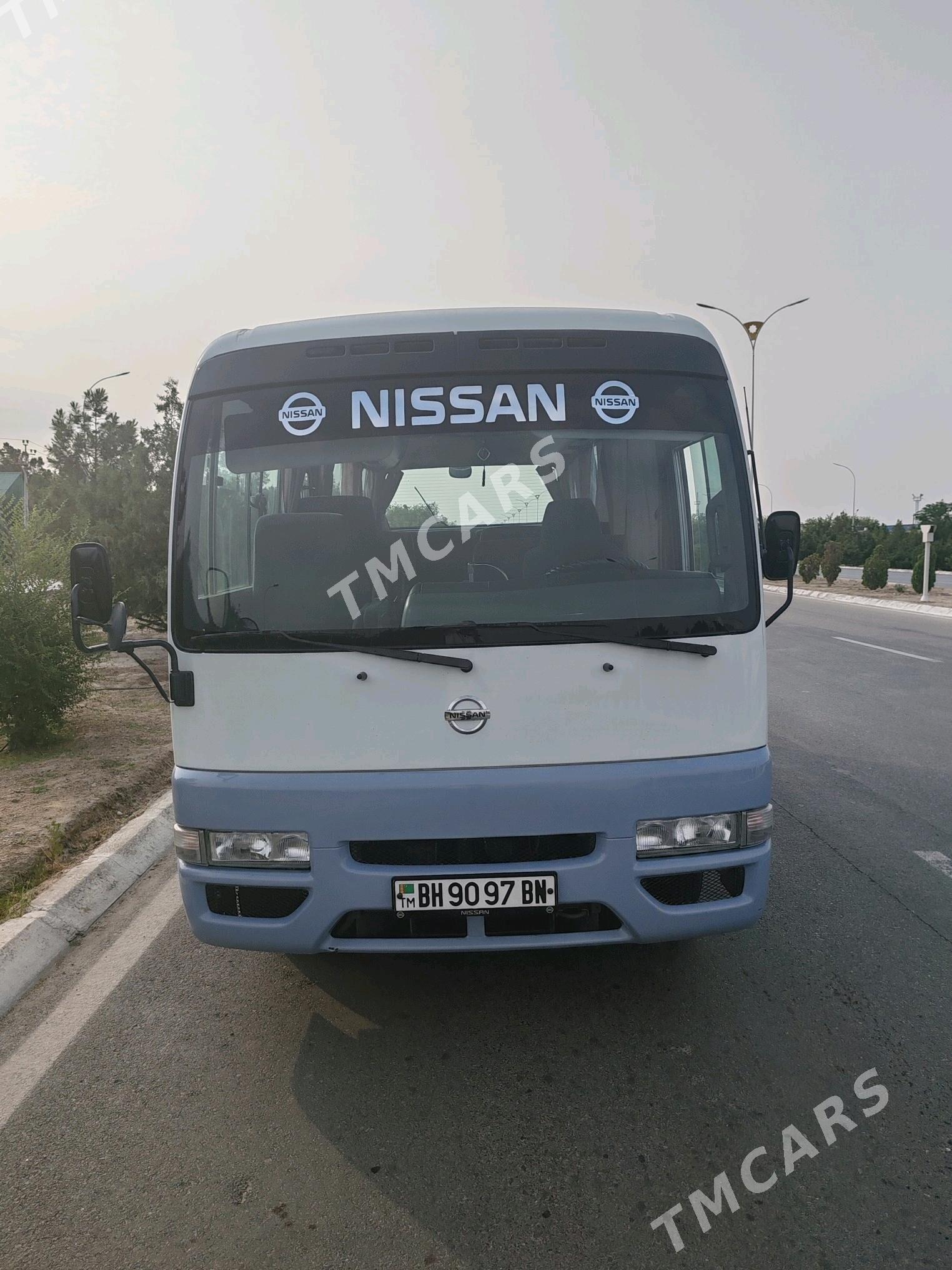 Nissan Civilian 2010 - 399 000 TMT - Балканабат - img 2