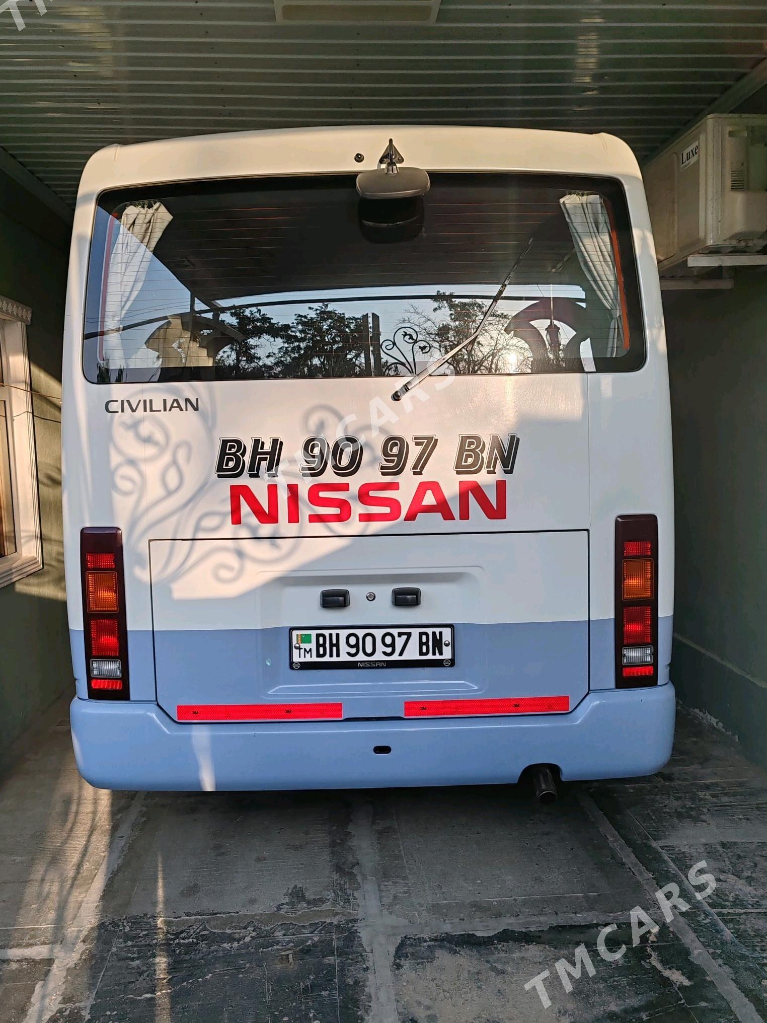 Nissan Civilian 2010 - 399 000 TMT - Балканабат - img 5