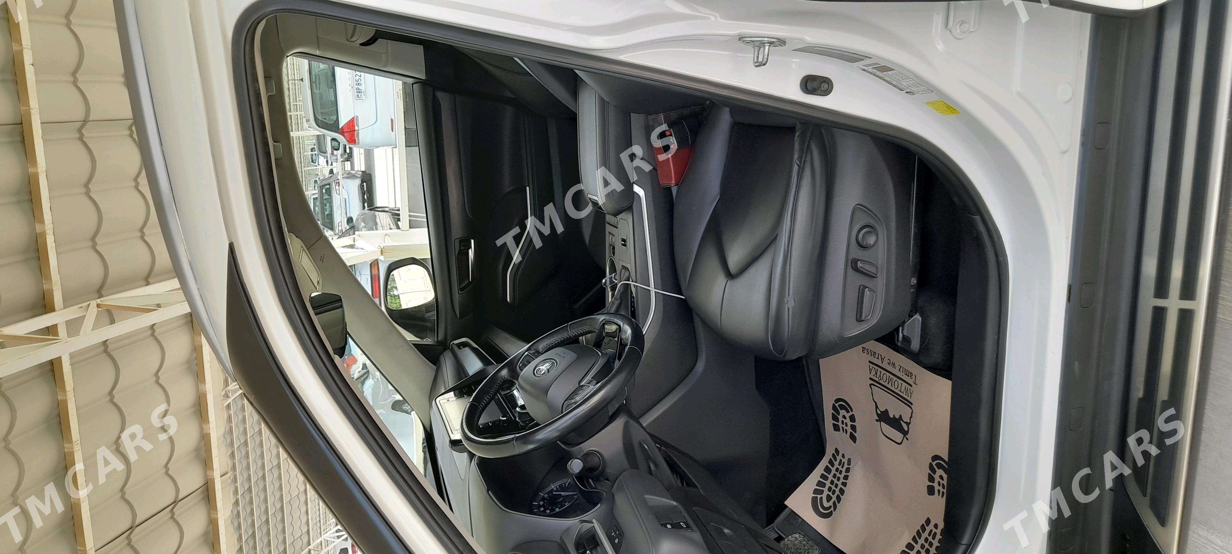 Toyota Highlander 2020 - 470 000 TMT - Байрамали - img 9