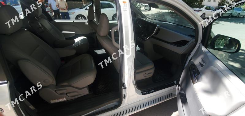 Toyota Sienna 2018 - 505 000 TMT - Ашхабад - img 2