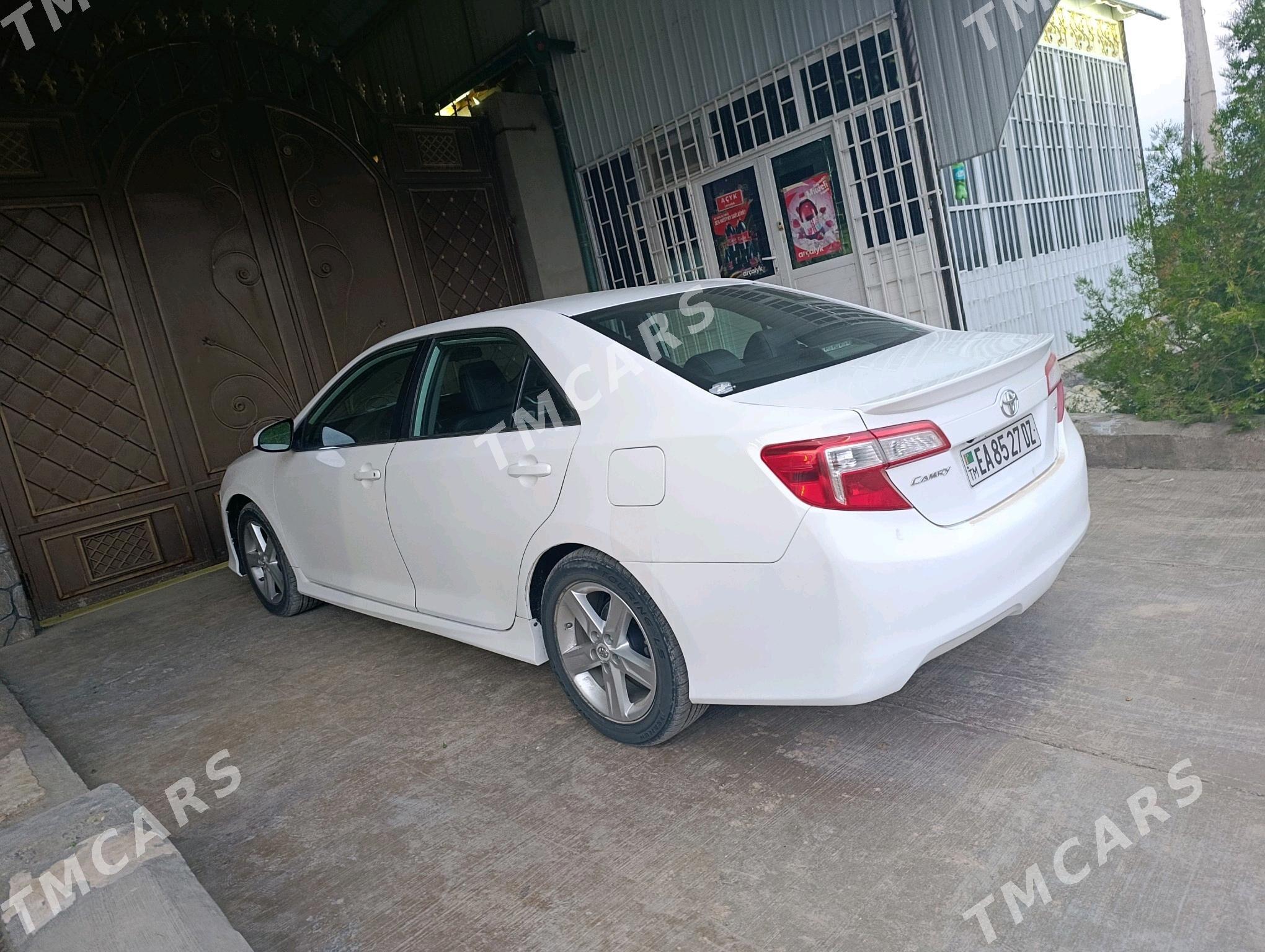 Toyota Camry 2012 - 176 000 TMT - Кёнеургенч - img 3