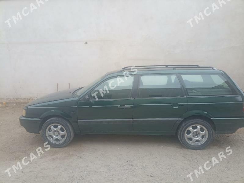 Volkswagen Passat 1993 - 15 000 TMT - Дашогуз - img 3