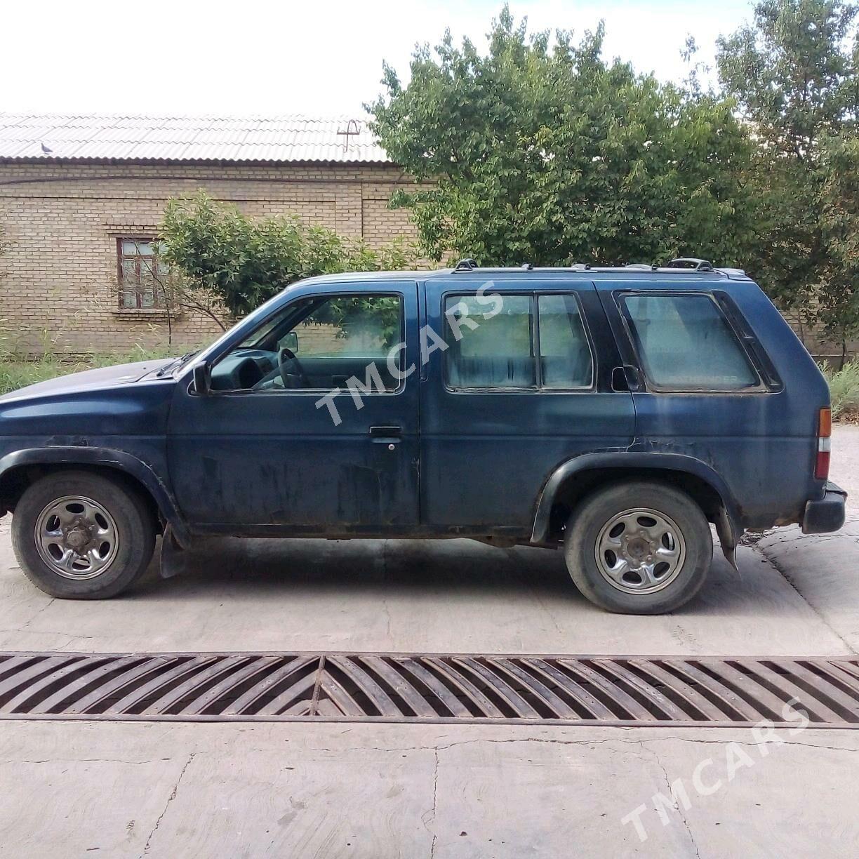 Nissan Pathfinder 1995 - 20 000 TMT - Saýat - img 4