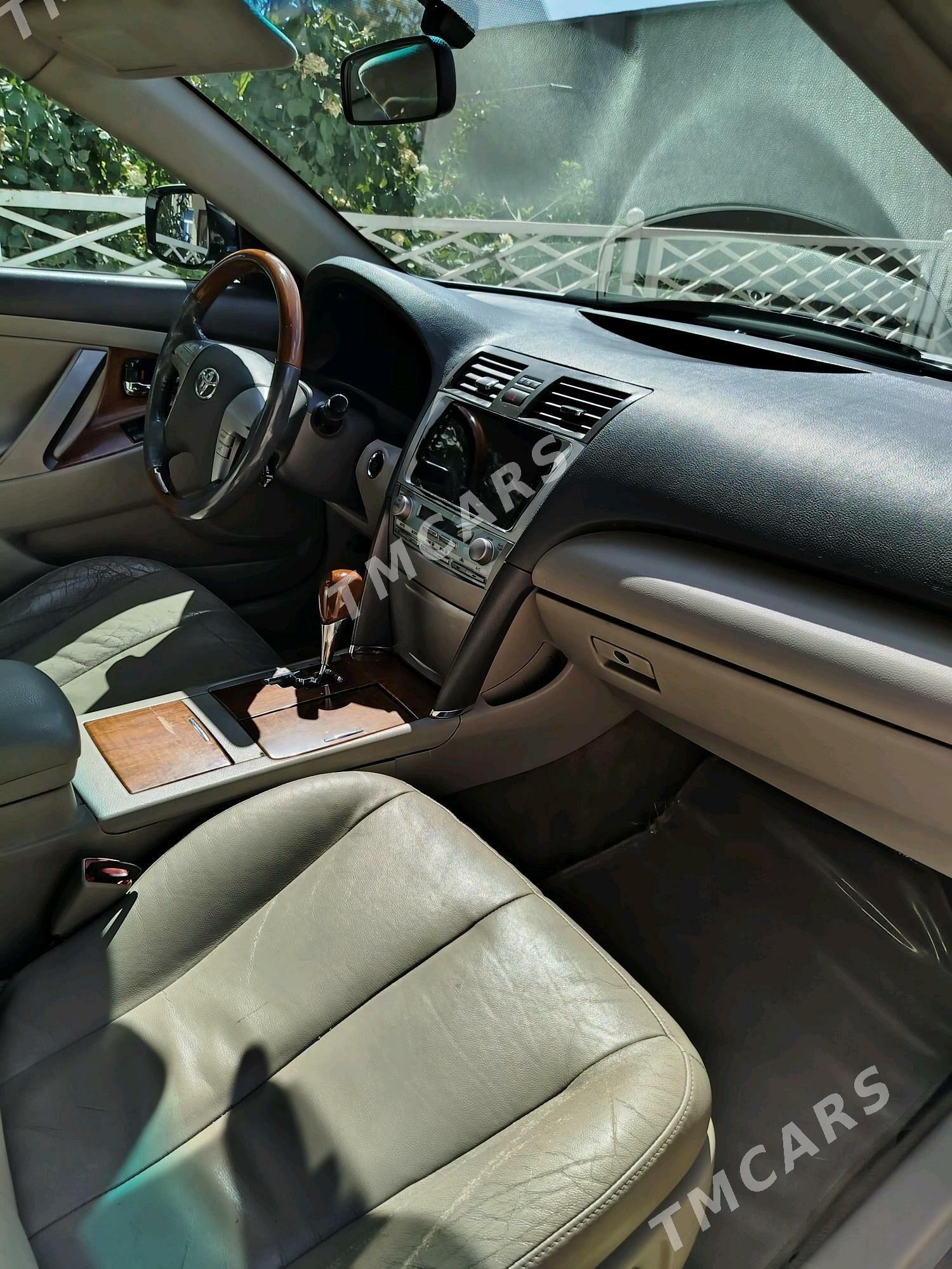 Toyota Aurion 2011 - 250 000 TMT - "Алтын Асыр" Гундогар базары ( Толкучка) - img 4