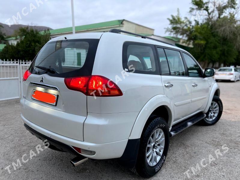 Mitsubishi Montero Sport 2013 - 280 000 TMT - Balkanabat - img 2