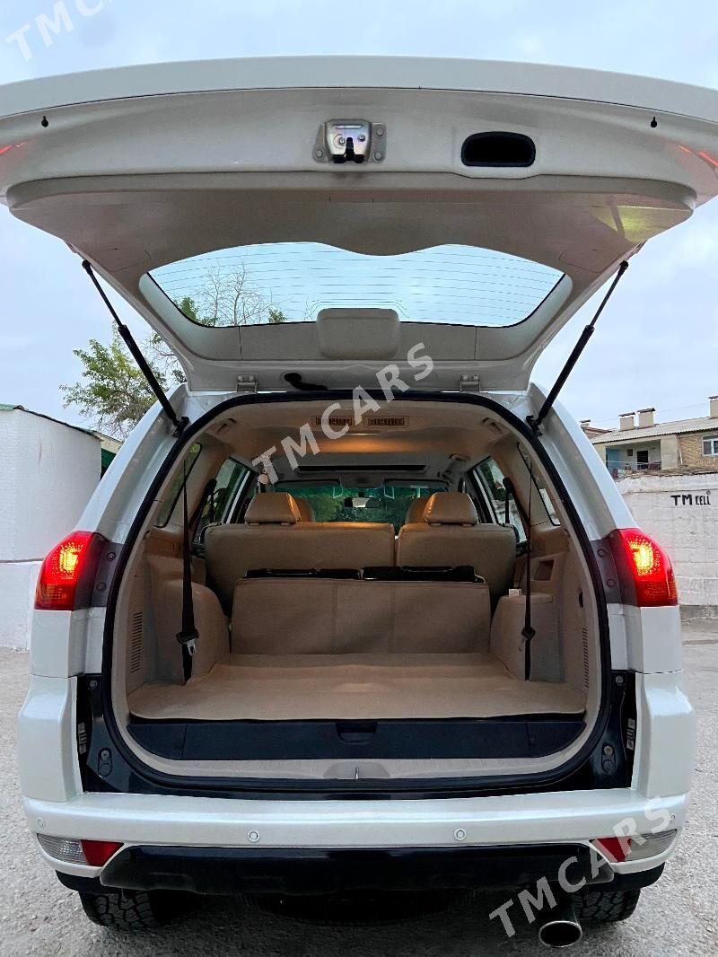Mitsubishi Montero Sport 2013 - 280 000 TMT - Balkanabat - img 5