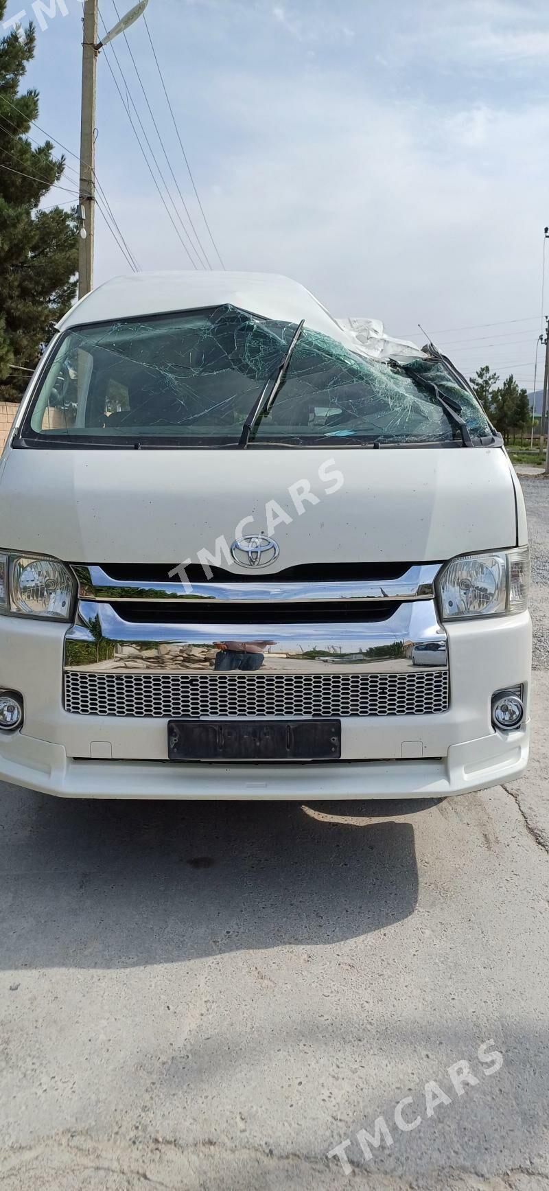 Toyota Hiace 2016 - 310 000 TMT - Гёкдепе - img 2