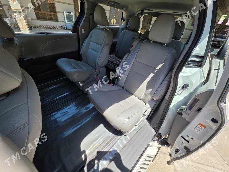 Toyota Sienna 2020 - 480 000 TMT - Büzmeýin - img 5