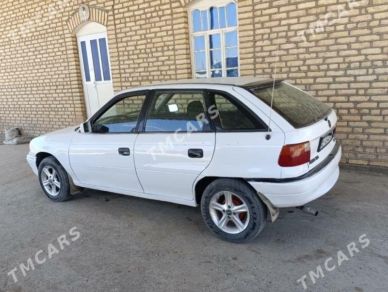 Opel Astra 1992 - 29 000 TMT - Mary - img 3