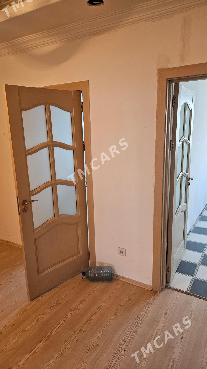 продаю 2ком 3этаж - Türkmenabat - img 6