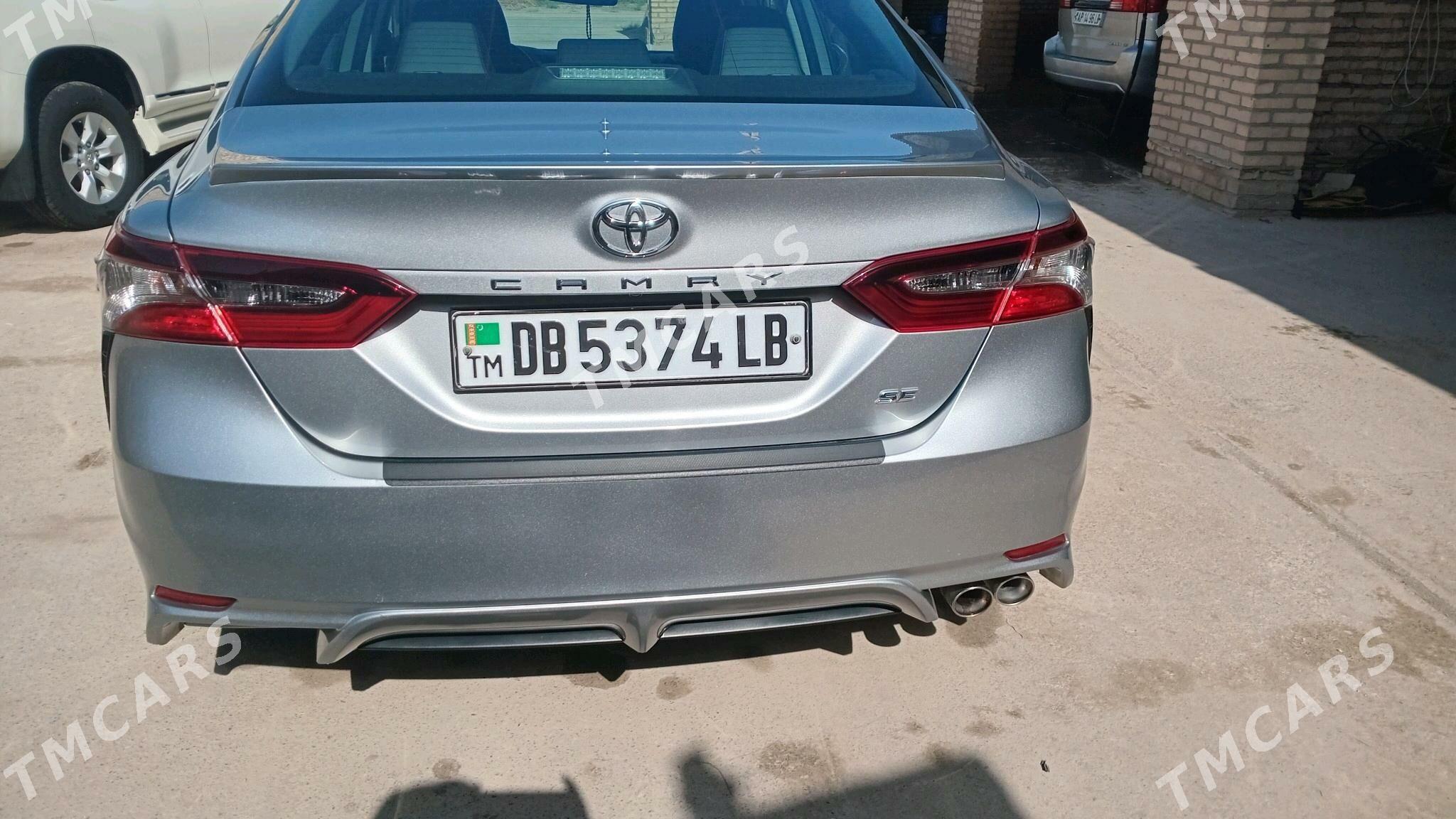 Toyota Camry 2021 - 340 000 TMT - Халач - img 6
