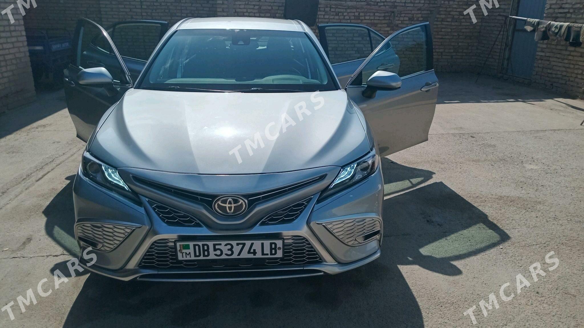 Toyota Camry 2021 - 340 000 TMT - Халач - img 7