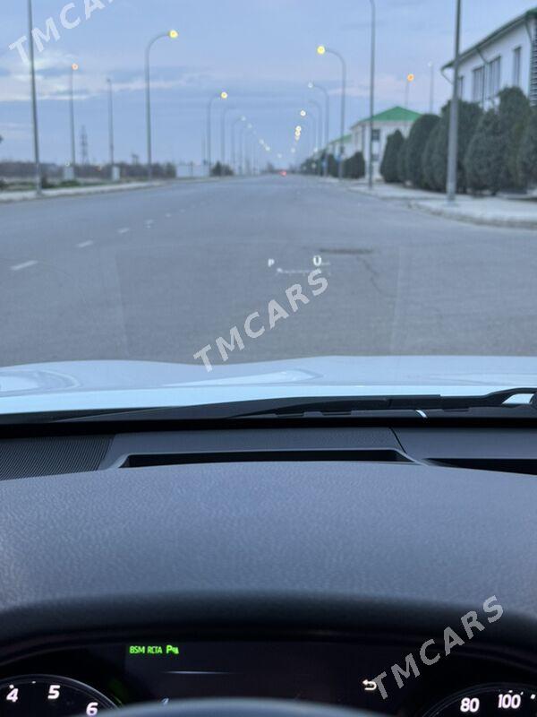 Toyota Camry 2018 - 398 000 TMT - Aşgabat - img 9