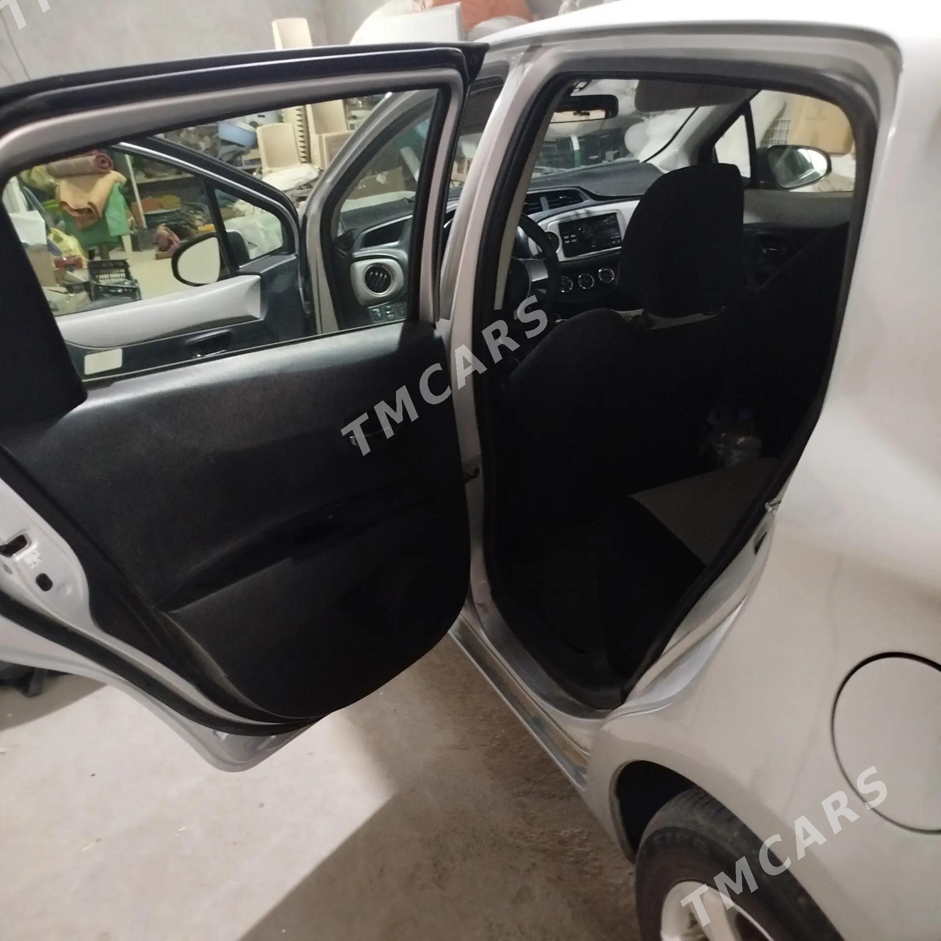 Toyota Yaris 2013 - 135 000 TMT - Дашогуз - img 5