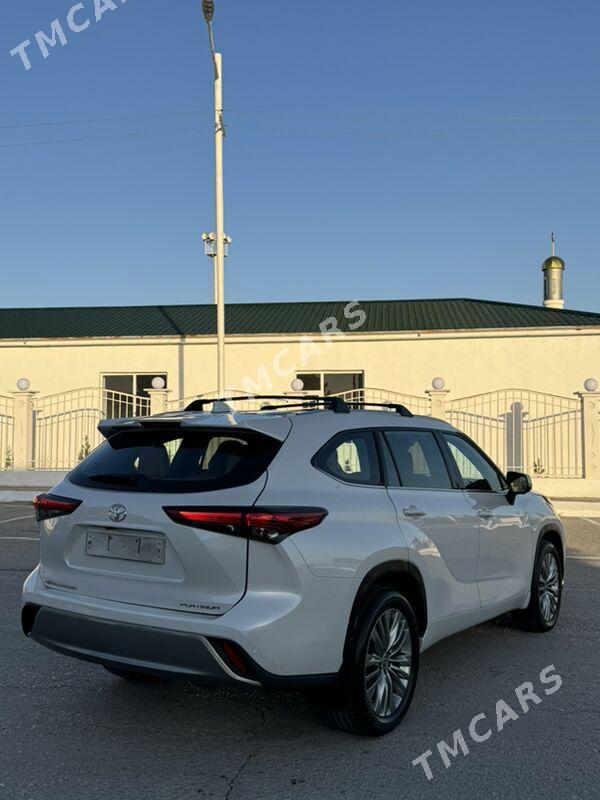 Toyota Highlander 2023 - 580 000 TMT - Балканабат - img 4