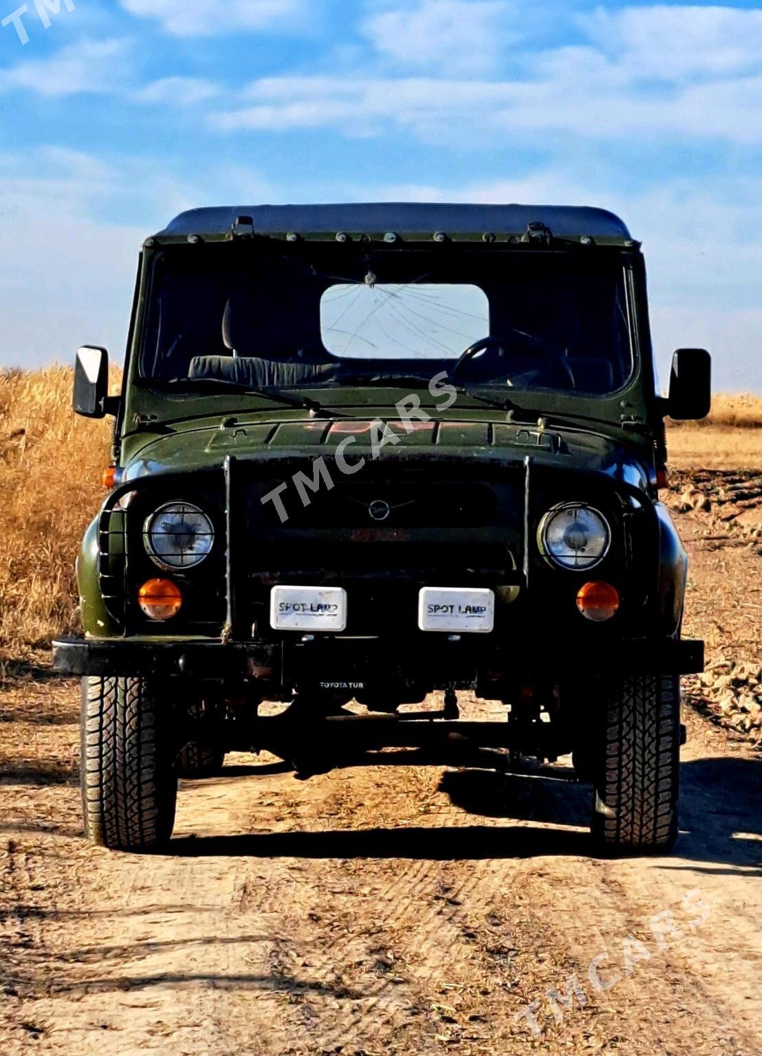 UAZ 469 2000 - 35 000 TMT - Серахс - img 3