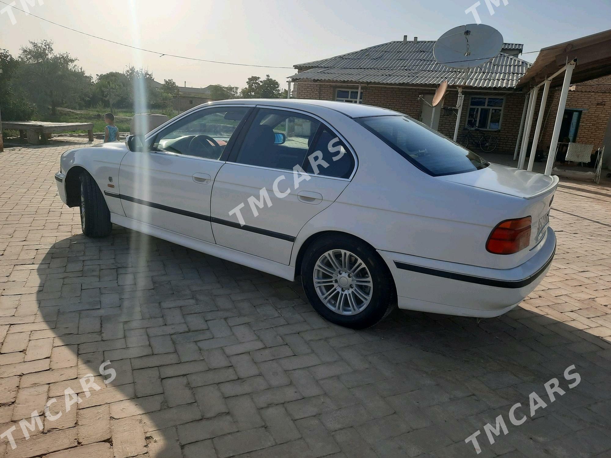 BMW E39 1996 - 95 000 TMT - Туркменгала - img 4
