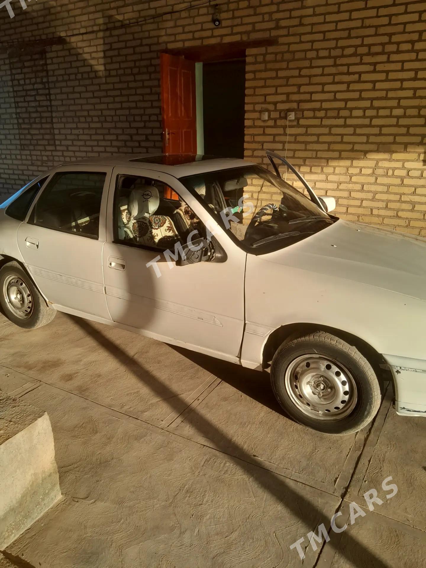 Opel Vectra 1991 - 20 000 TMT - Garabekewül - img 3
