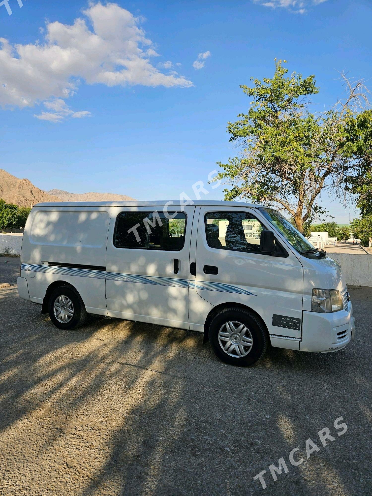 Nissan Urvan 2006 - 170 000 TMT - Балканабат - img 6