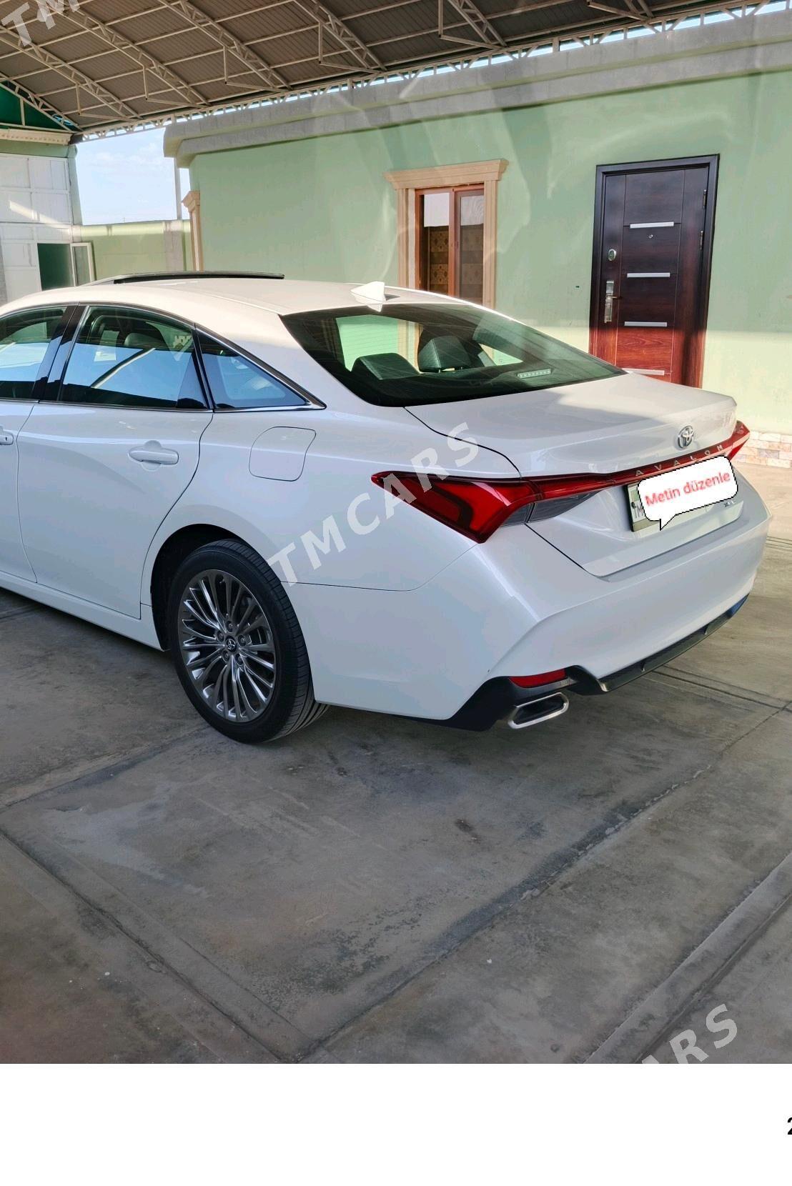 Toyota Avalon 2019 - 470 000 TMT - Büzmeýin - img 3