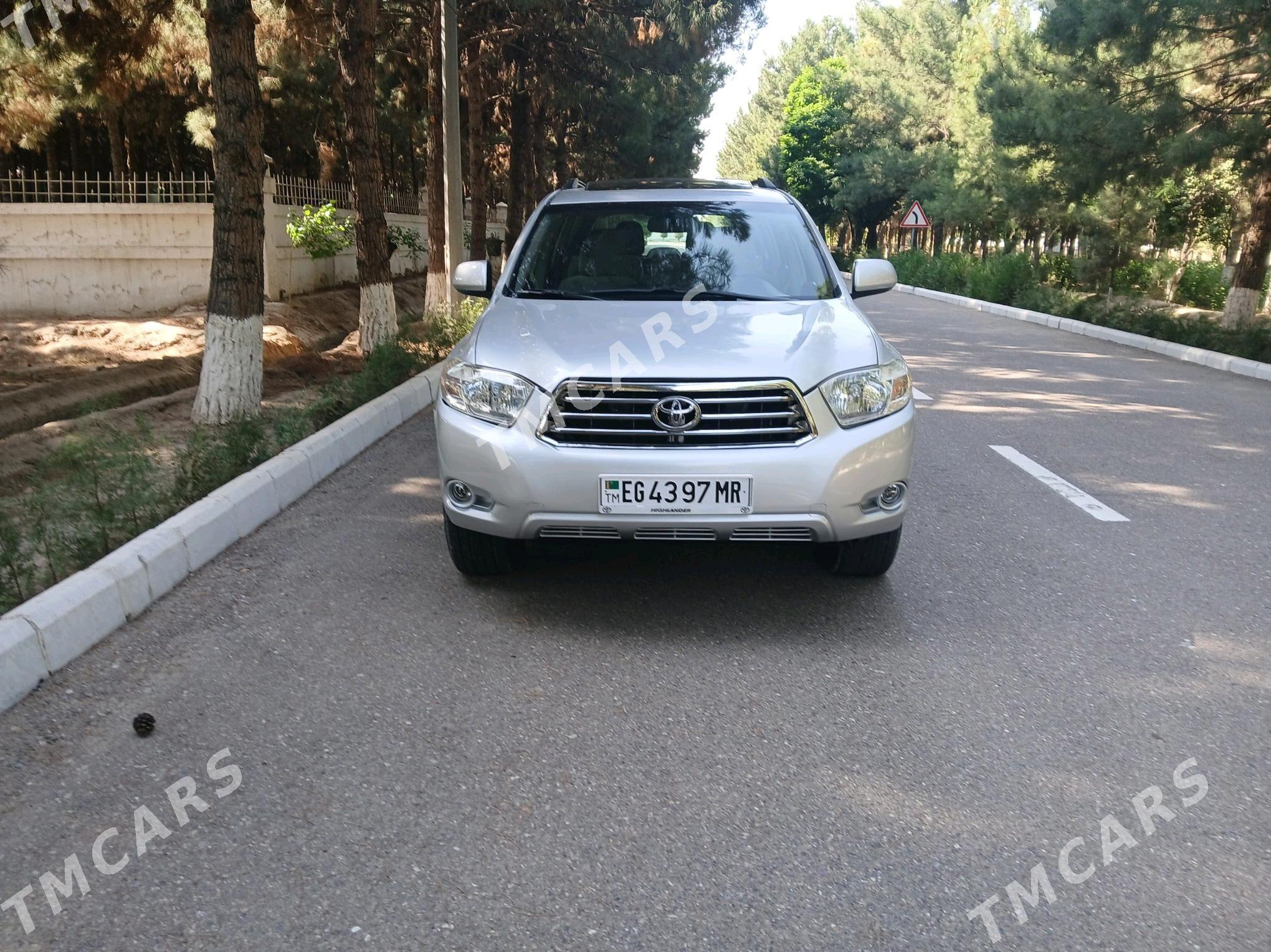 Toyota Highlander 2010 - 300 000 TMT - Мары - img 2
