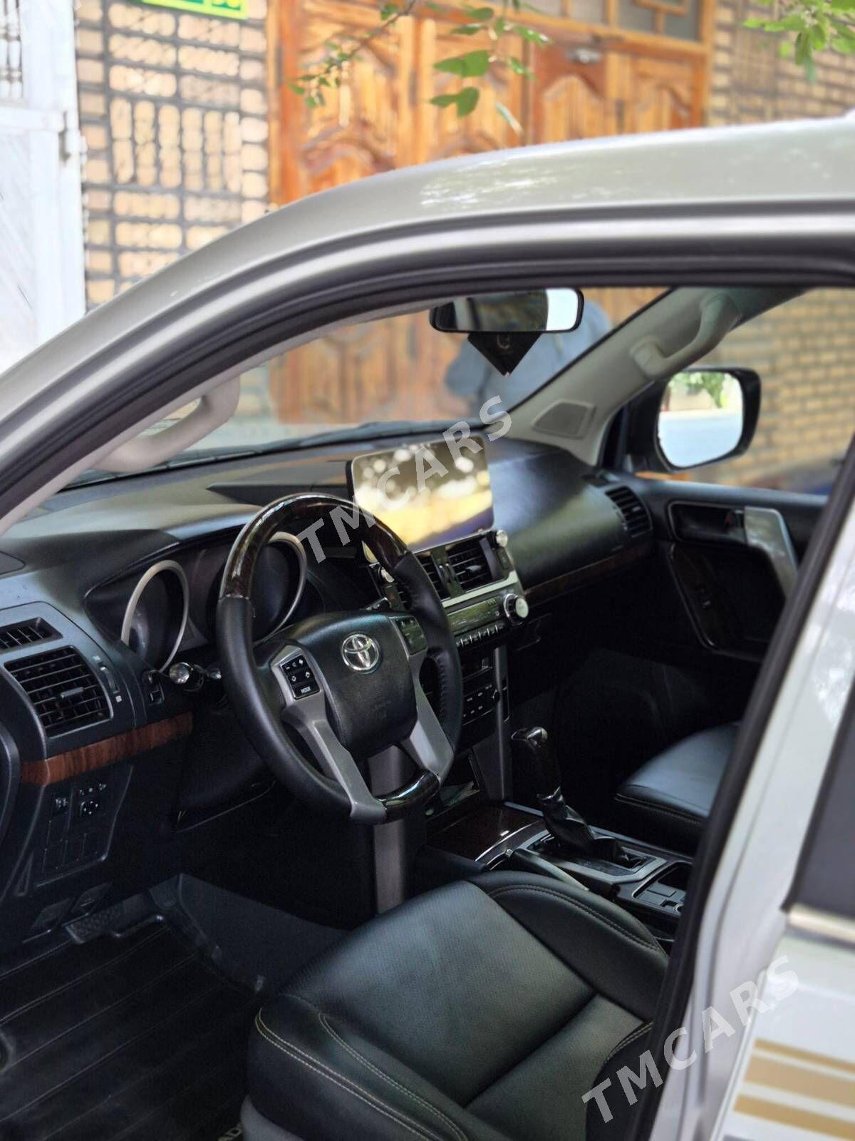 Toyota Land Cruiser Prado 2011 - 490 000 TMT - Дашогуз - img 2