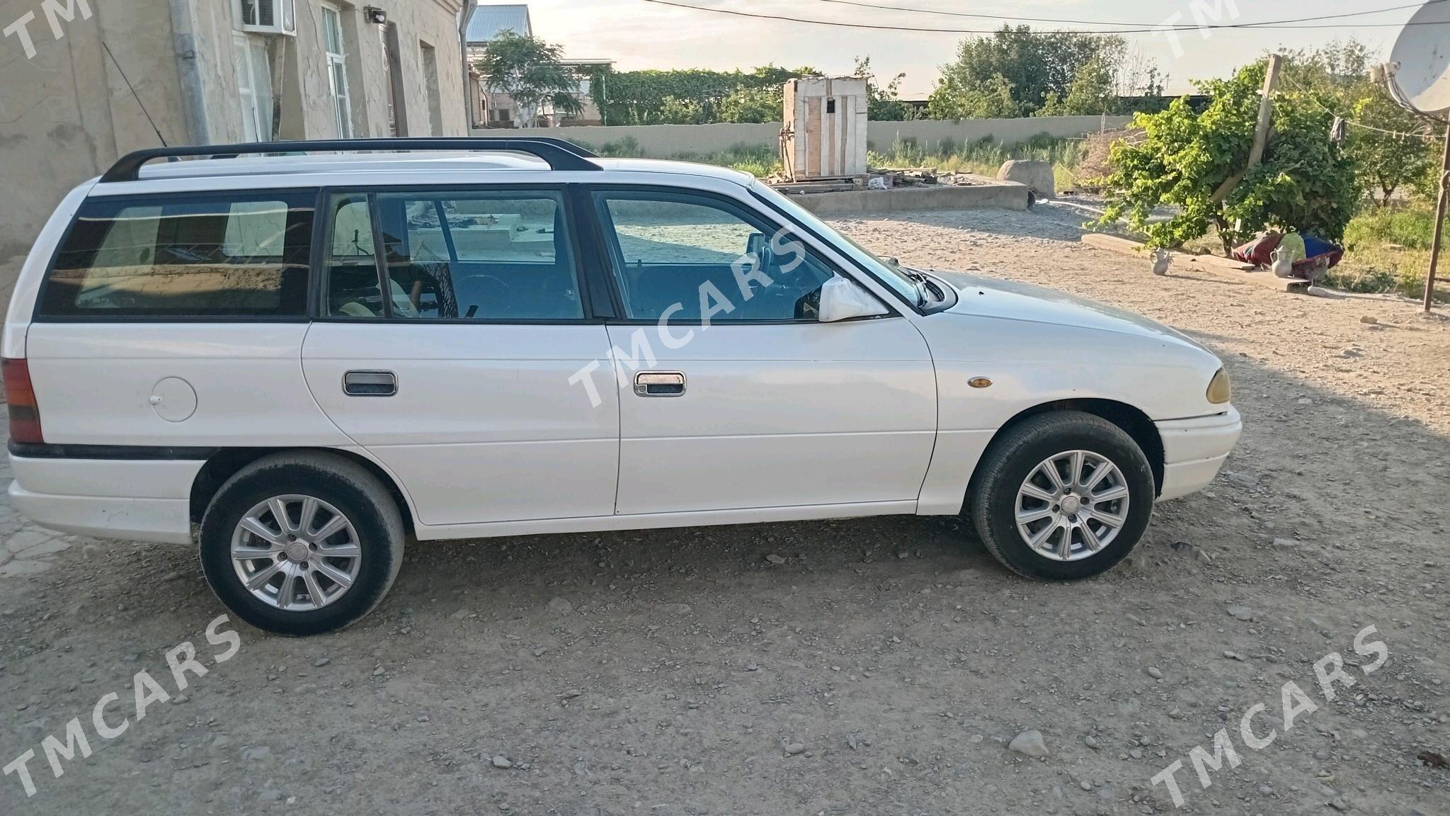 Opel Astra 1993 - 45 000 TMT - Бахарден - img 2