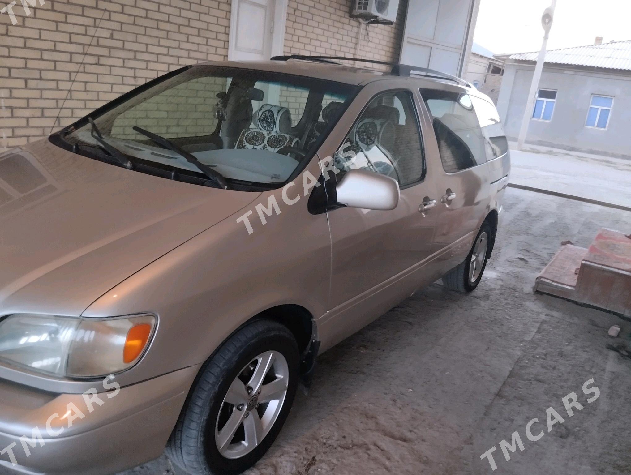 Toyota Sienna 2000 - 150 000 TMT - Sakar - img 4
