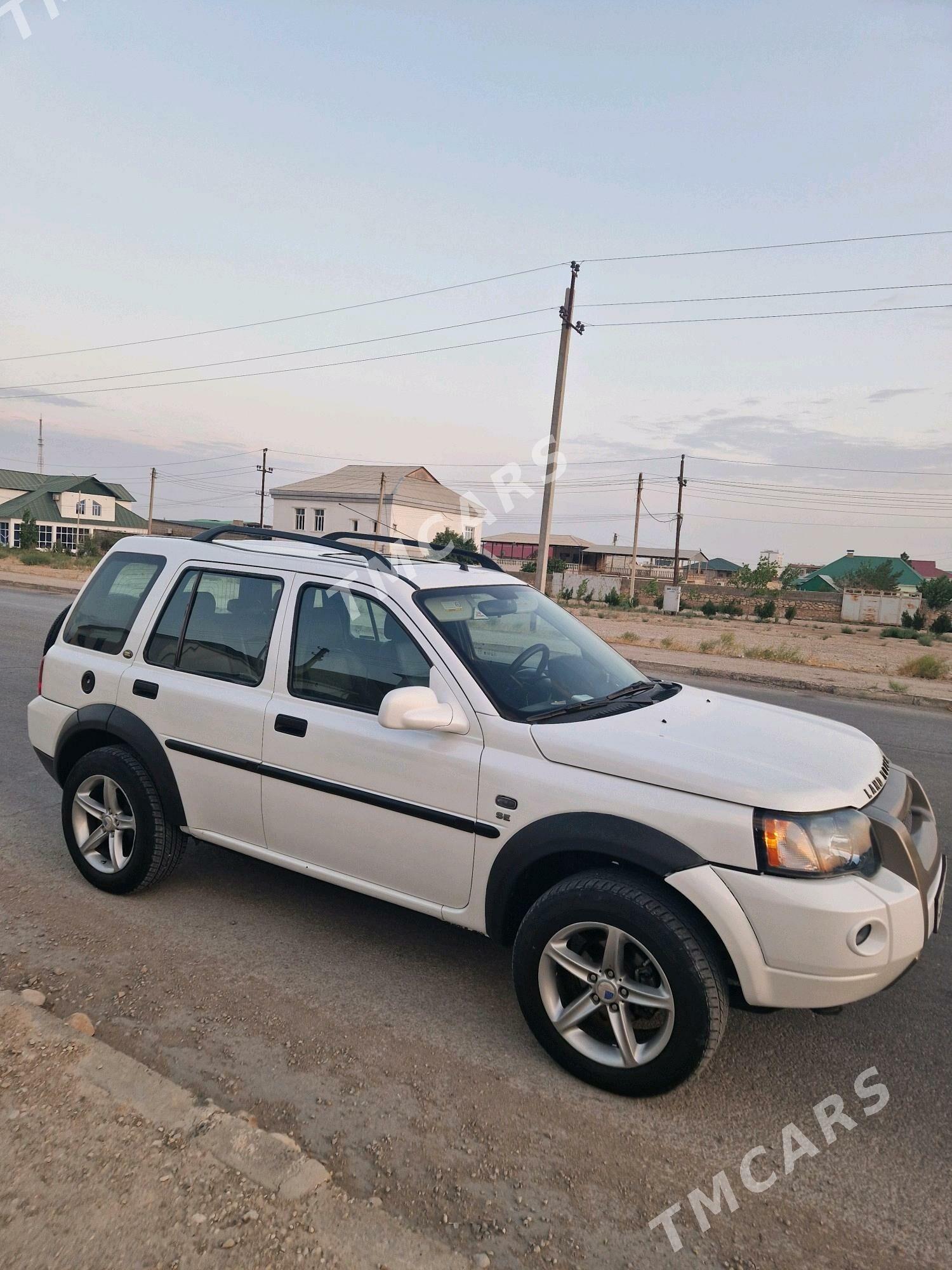 Land Rover Freelander 2005 - 130 000 TMT - Балканабат - img 4