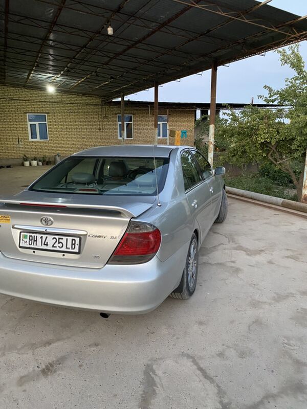 Toyota Camry 2004 - 210 000 TMT - Саят - img 4