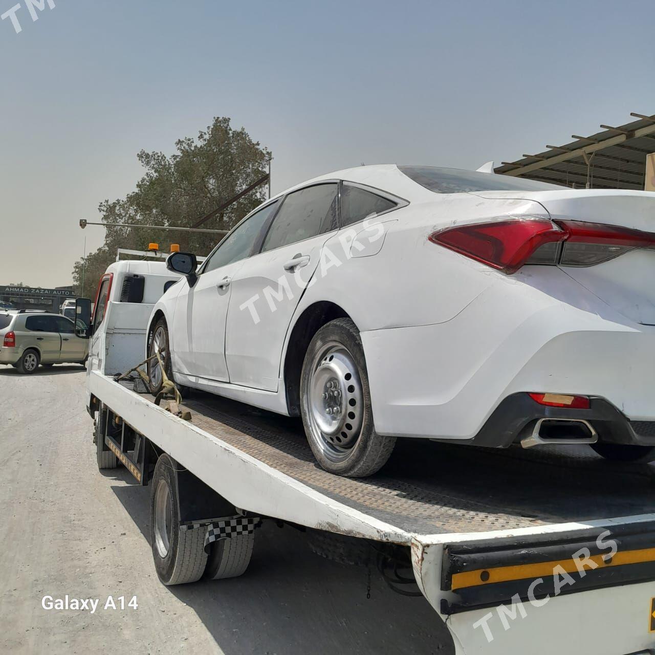 Toyota Avalon 2022 - 340 000 TMT - Байрамали - img 3