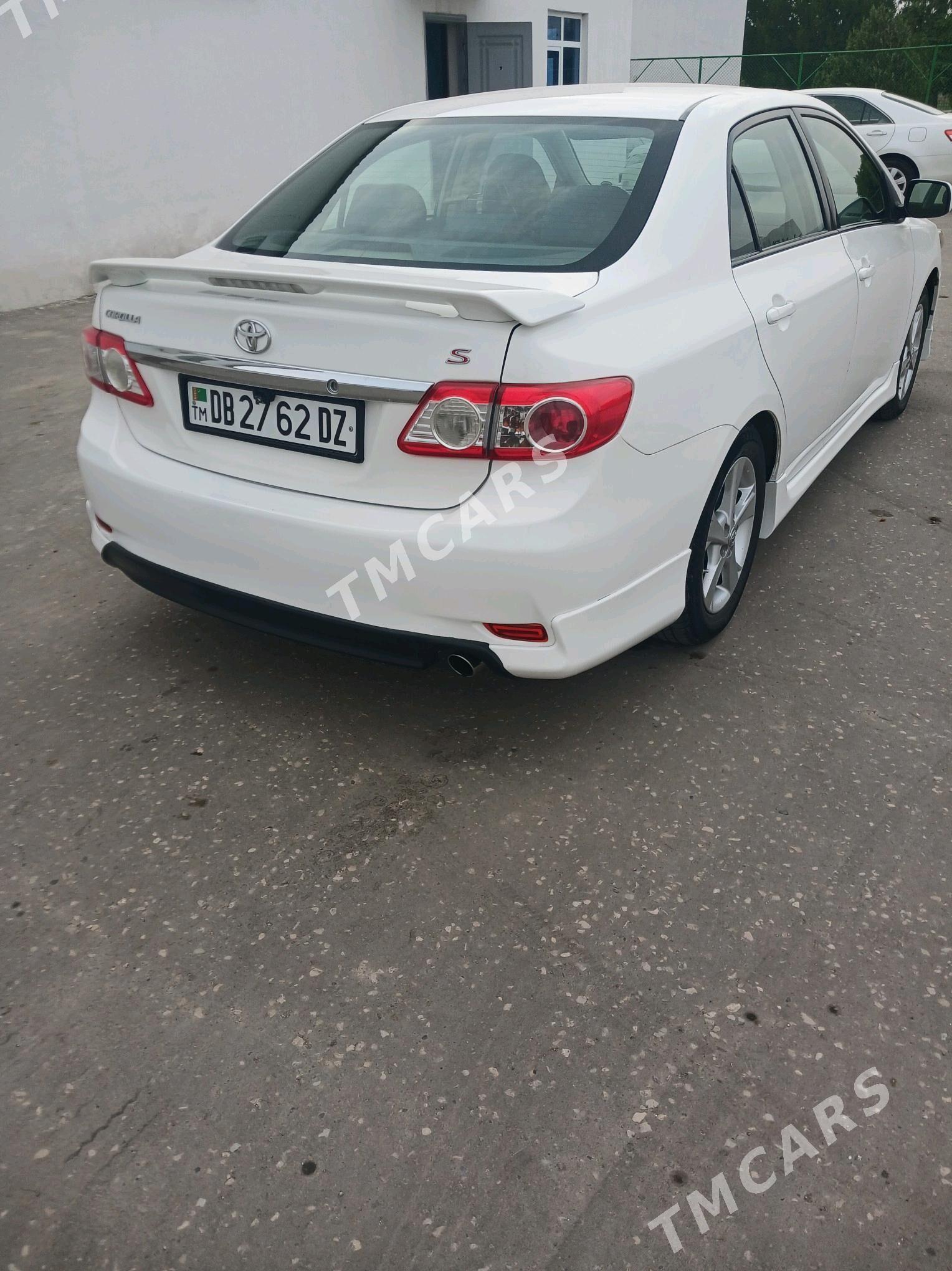 Toyota Corolla 2013 - 180 000 TMT - Daşoguz - img 4