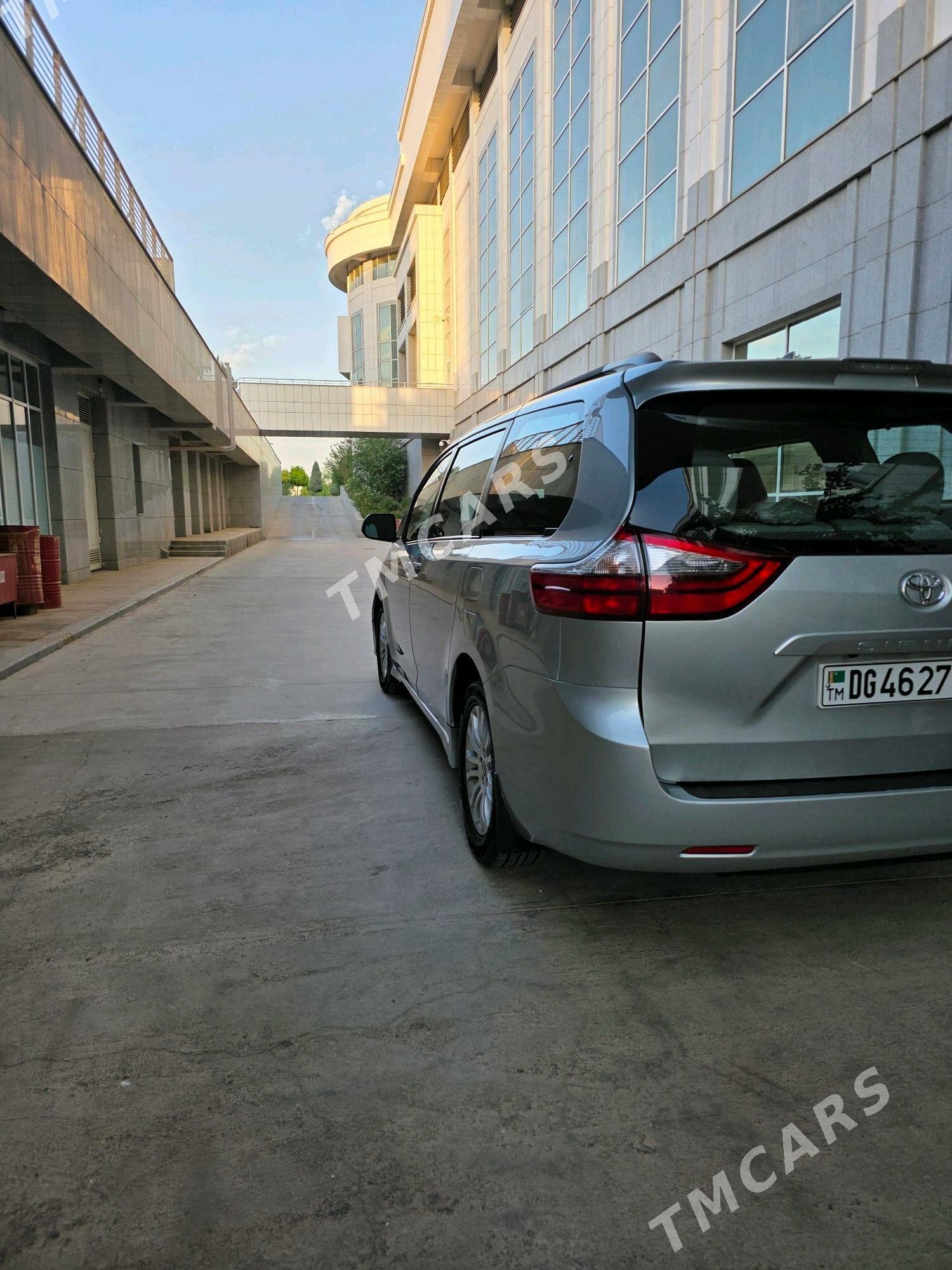 Toyota Sienna 2020 - 430 000 TMT - Ашхабад - img 7
