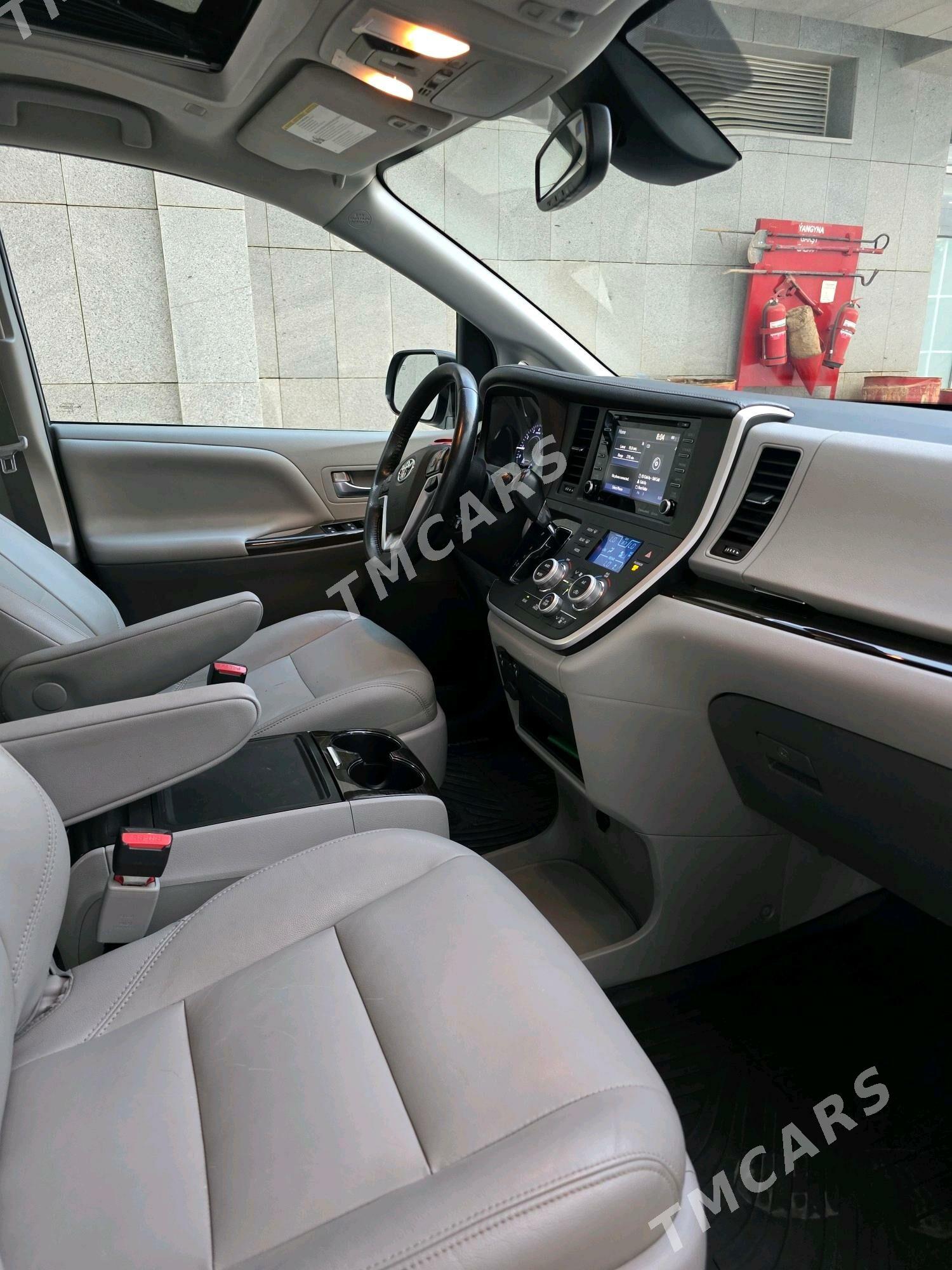Toyota Sienna 2020 - 430 000 TMT - Ашхабад - img 3