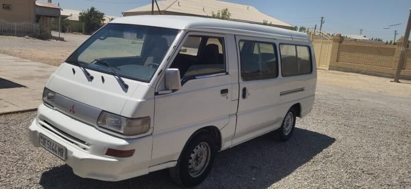 Toyota Hiace 2004 - 110 000 TMT - Мары - img 5