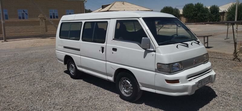 Toyota Hiace 2004 - 110 000 TMT - Мары - img 3