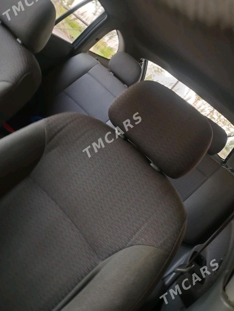 Kia K3 2002 - 250 000 TMT - Gubadag - img 3