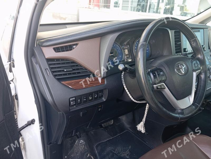 Toyota Sienna 2017 - 420 000 TMT - Aşgabat - img 7