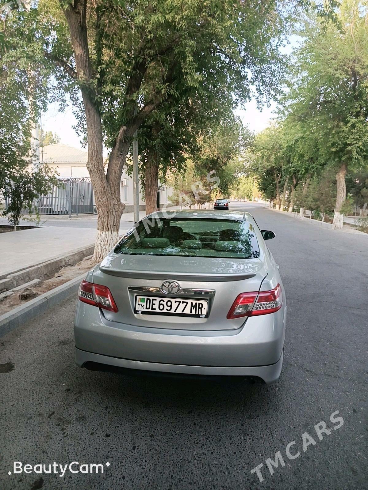 Toyota Camry 2010 - 129 000 TMT - Baýramaly - img 3