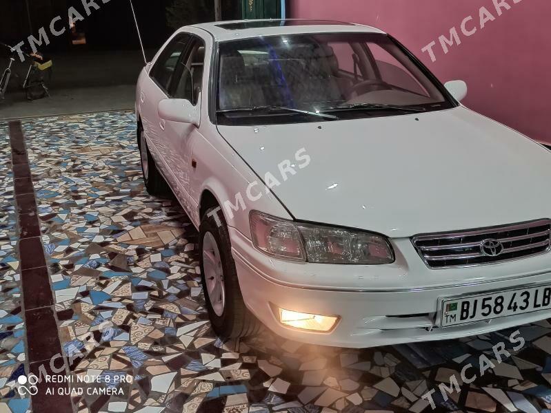 Toyota Camry 1998 - 125 000 TMT - Çärjew - img 4