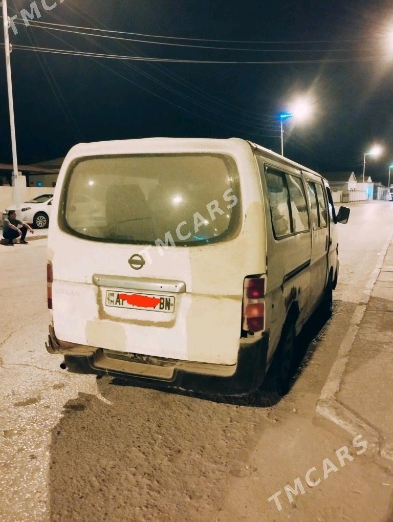 Nissan Urvan 2005 - 25 000 TMT - Эсенгулы - img 6
