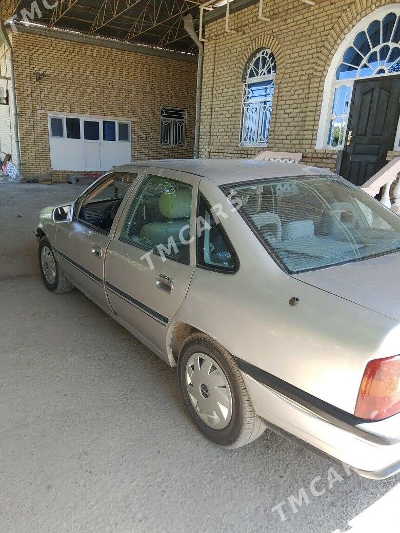 Opel Vectra 1990 - 25 000 TMT - Векильбазар - img 4