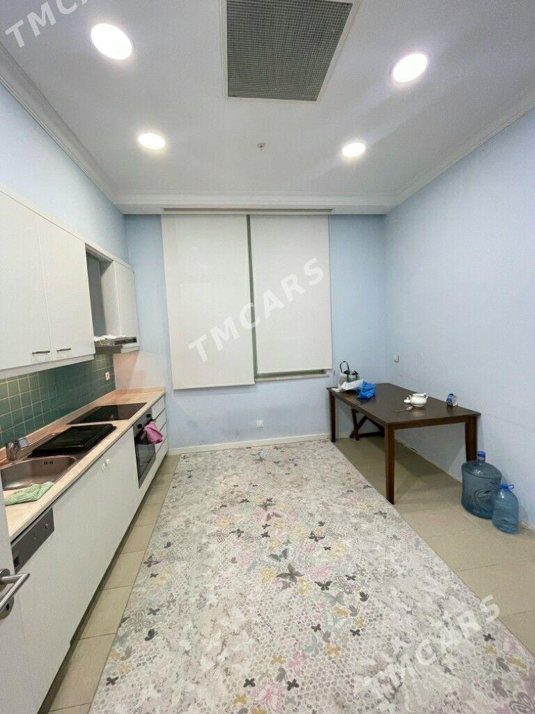 2 ком Олимп. 4 этаж 98 кв - Olimpiýa şäherçesi - img 3