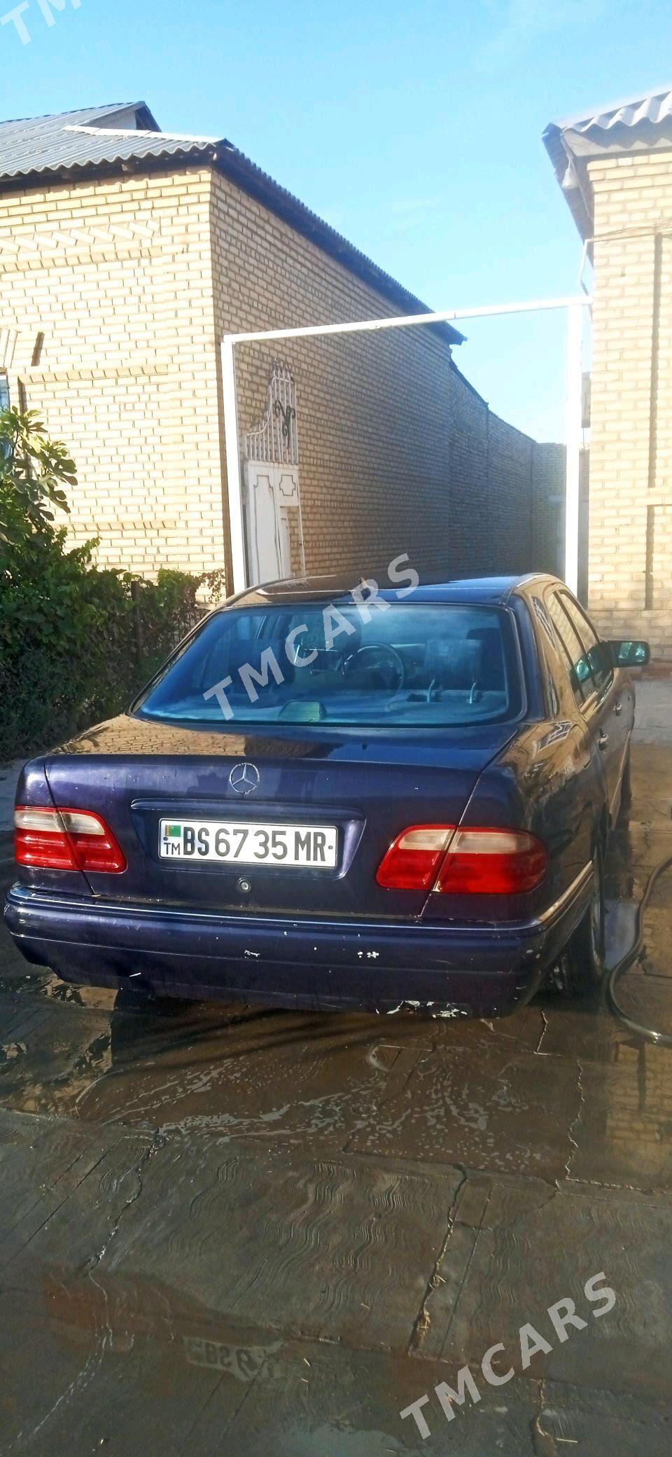 Mercedes-Benz E280 1996 - 50 000 TMT - Байрамали - img 5