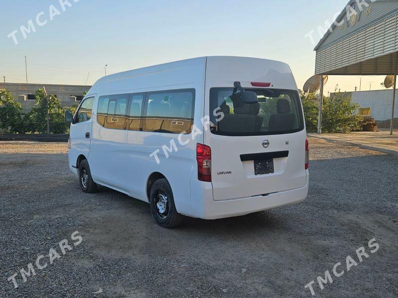 Nissan Urvan 2021 - 420 000 TMT - Мары - img 2